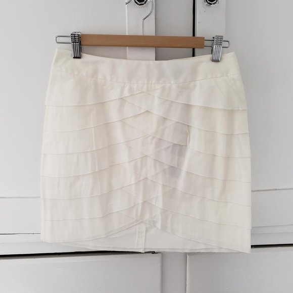 NWT BCBGMaxAzria Pleated Mini Skirt (0) - Picture 1 of 4